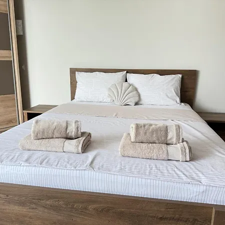 Sea Garden 2bd Апартамент *